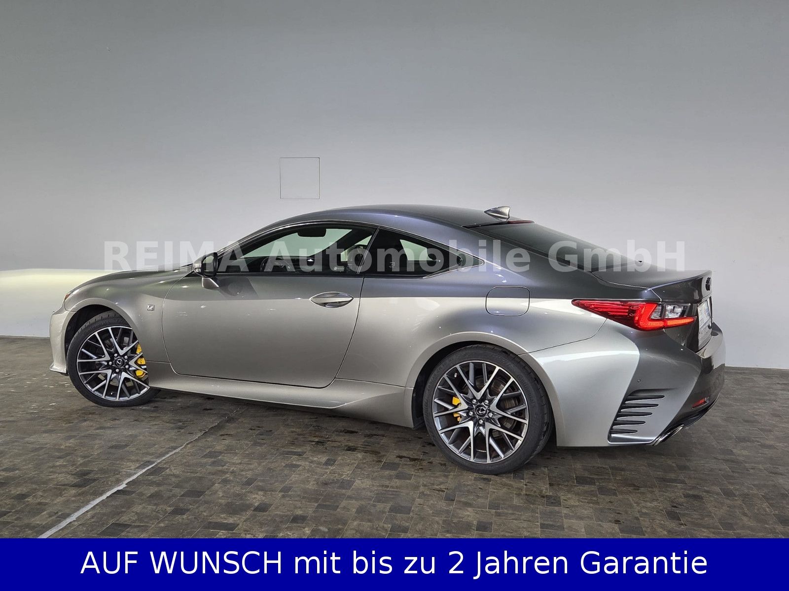 Fahrzeugabbildung Lexus RC 300h Coupé Automatik F SPORT, Leder