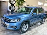 Volkswagen Tiguan 4Motion *Panorama*DSG*LED*SHZ*AHK*1.Hand* - Volkswagen Tiguan: Blau, Motion