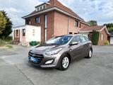 Hyundai i30 cw Style/Klimaautom/Alu/PDC/1,6 Liter/2.Hand - Hyundai i30 mit Benzin-Antrieb: Kombi, 1.6