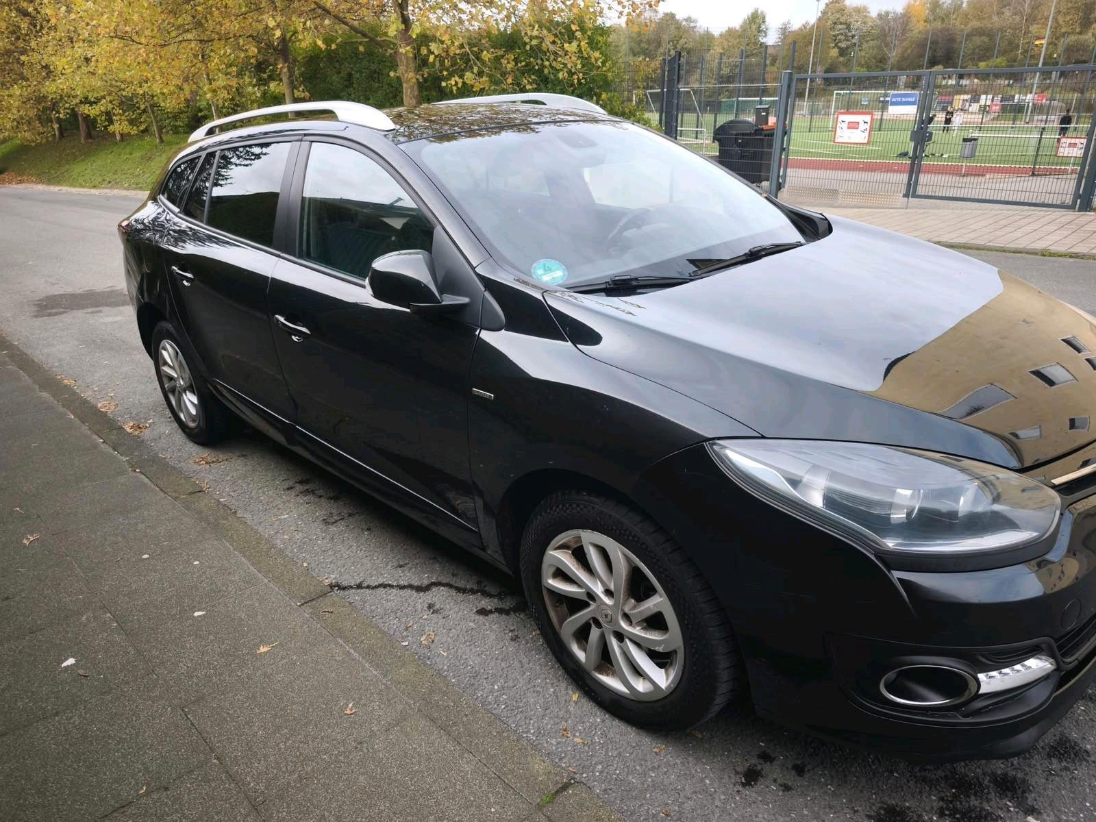 Renault Megane 2015 — rear view