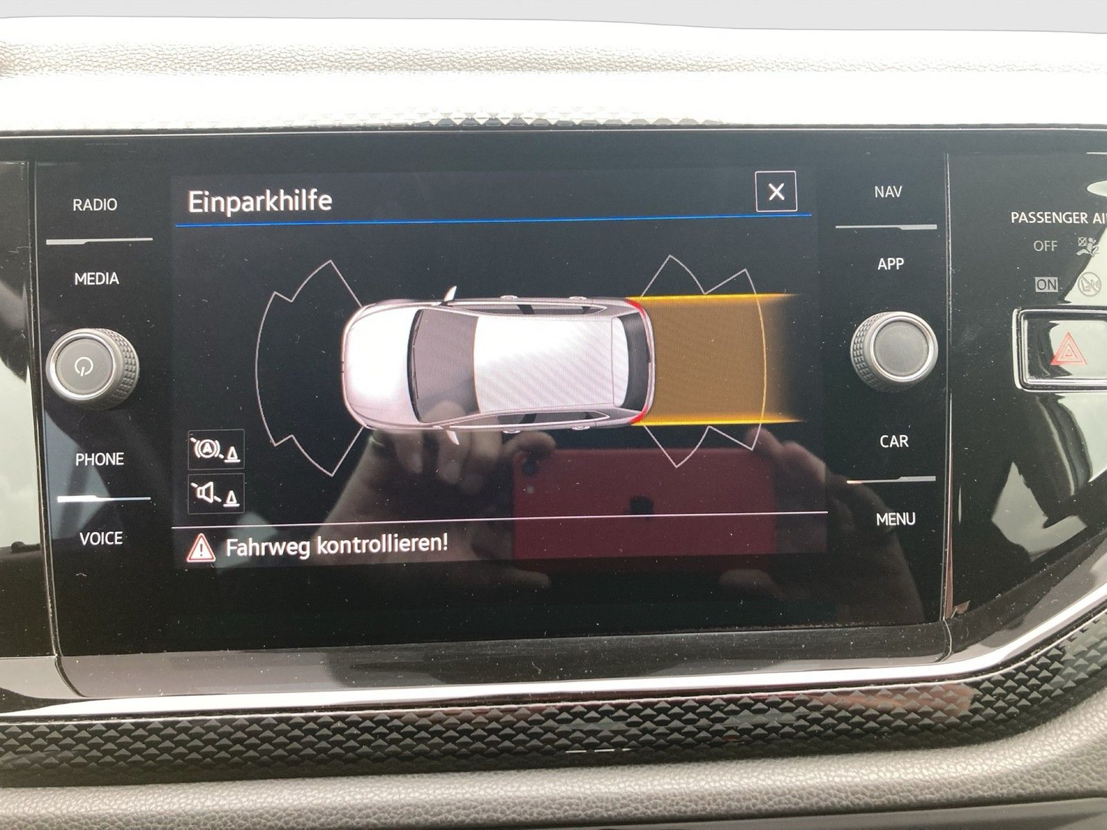 Fahrzeugabbildung Volkswagen Polo TSI Active DSG LED Navi AID ACC PDC SH