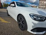 Mercedes-Benz E 220 d Autom. - - : Taxi, Privatanbieter