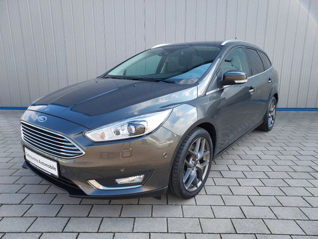 Ford Focus Titanium*Top Ausstattung*Scheckheft*
