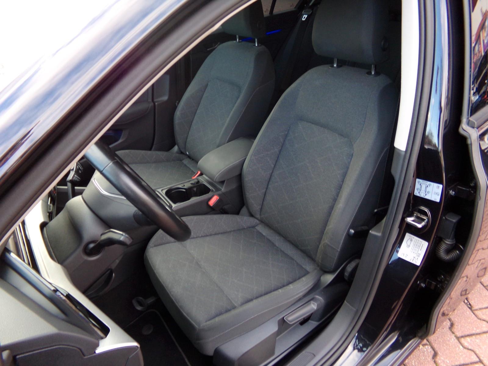 Volkswagen Golf VIII Lim. Life IQ. Light, миниатюра 8