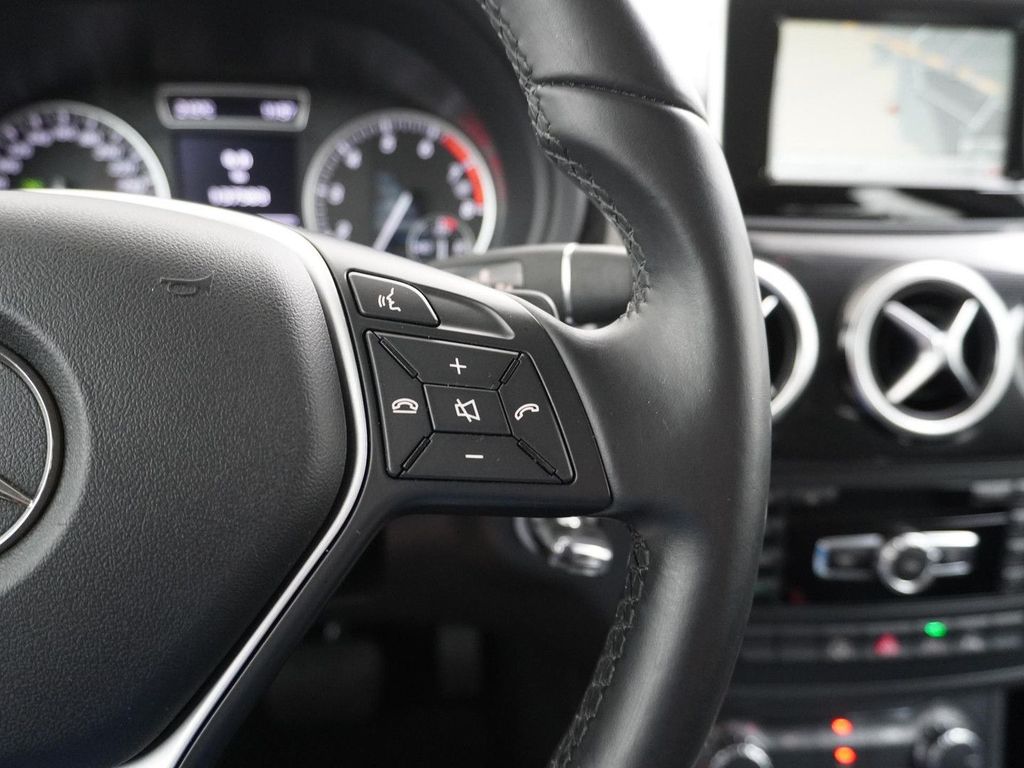 Mercedes-Benz B 180 Ambition