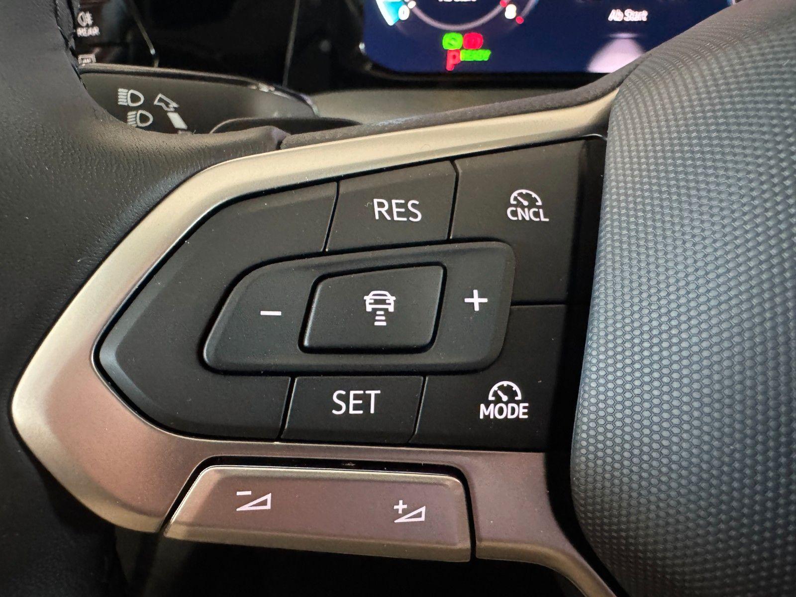 Volkswagen Golf VIII 1.5 eTSI DSG Life KAM APP ACC, миниатюра 8