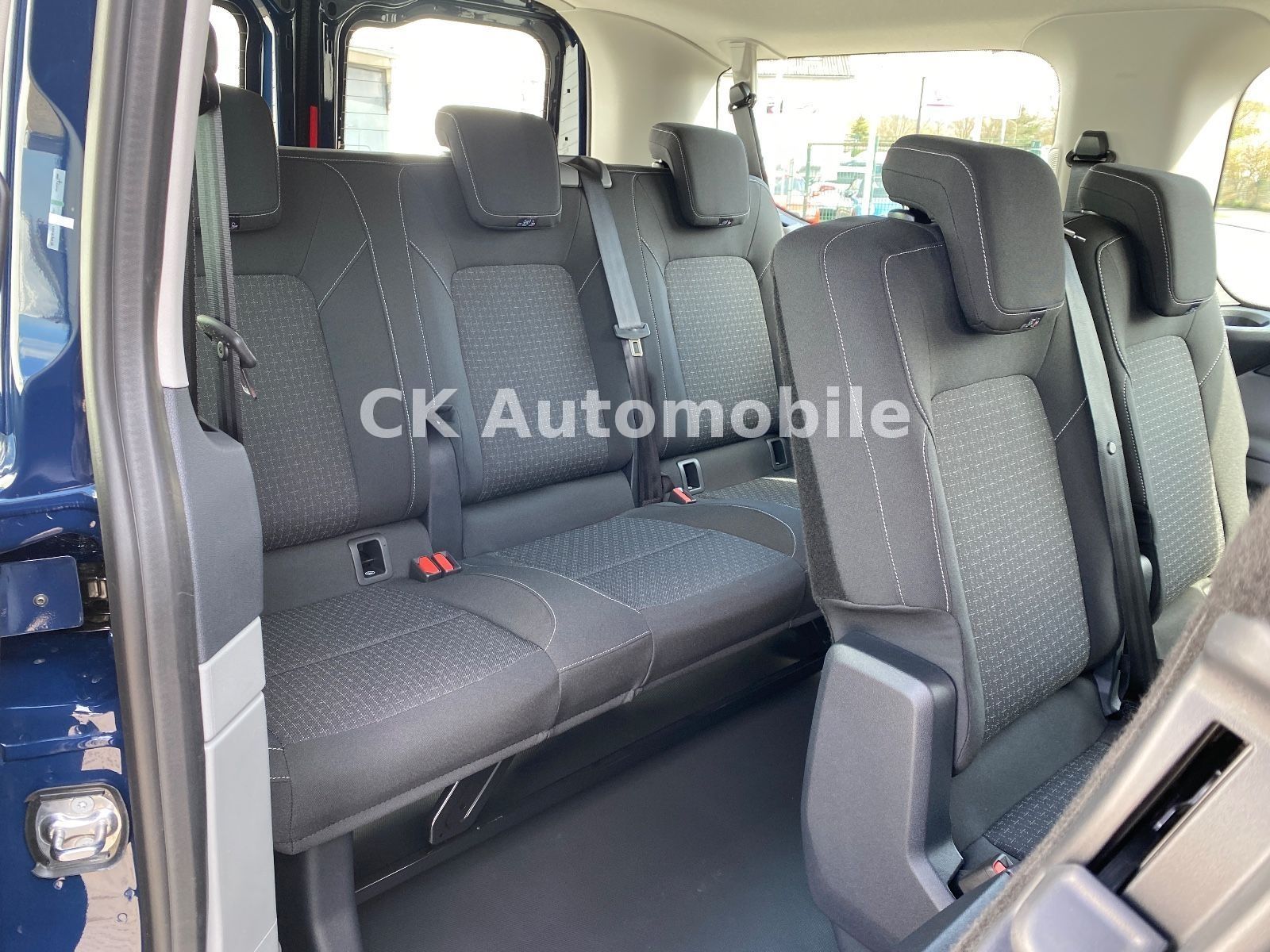 Fahrzeugabbildung Ford Transit Custom Kombi 2.0 Trend/9Sitze/Kamera