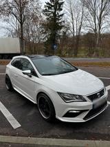 Seat Leon 5F SC FR - Seat Leon mit Benzin-Antrieb: Kleinwagen, Automatik