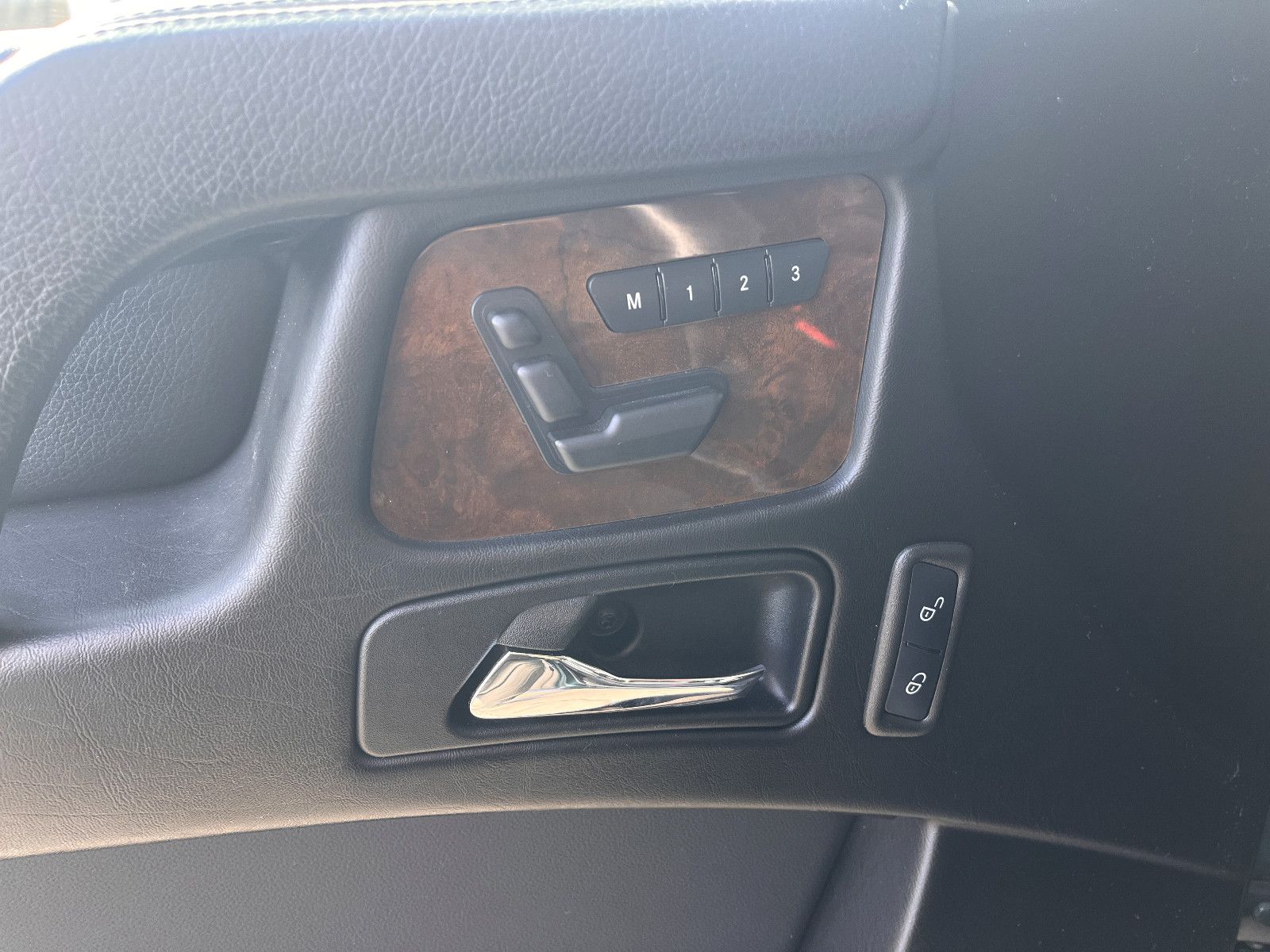 Fahrzeugabbildung Mercedes-Benz G 350 G Station G 350 BlueTec