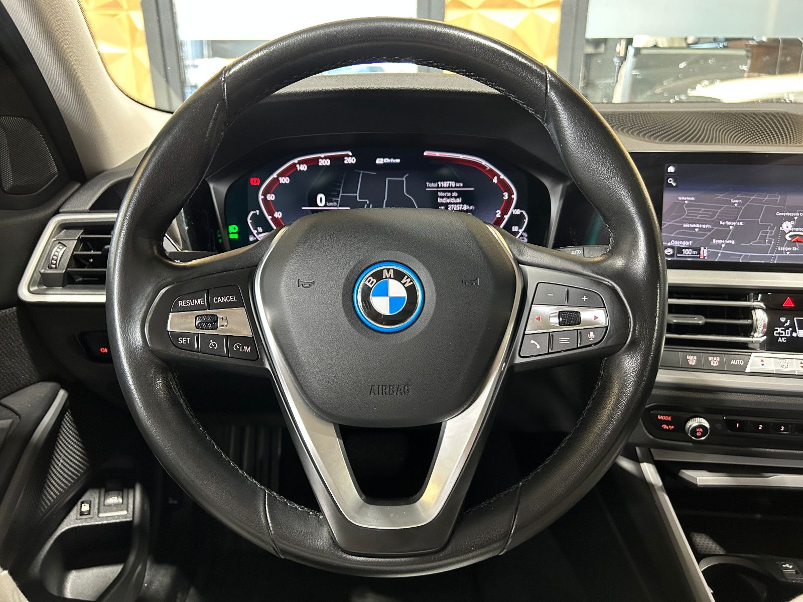 Fahrzeugabbildung BMW 3 Touring 330 e Advantage/8-FACH/APPLE/TEMPOMAT/