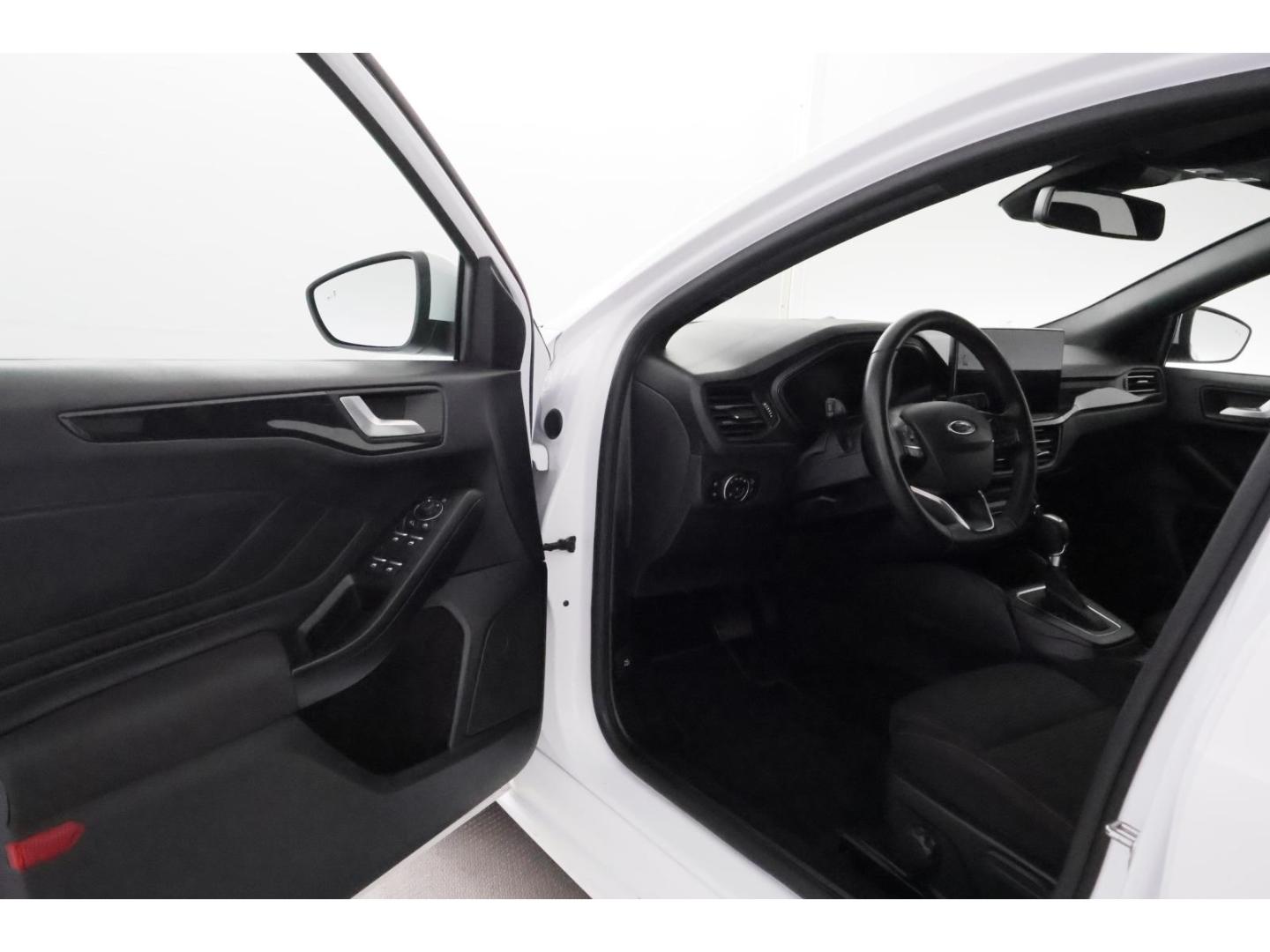 Ford Focus 1.0EB Turnier Aut.ST-Line+LED+NAVI+KAMERA, миниатюра 13