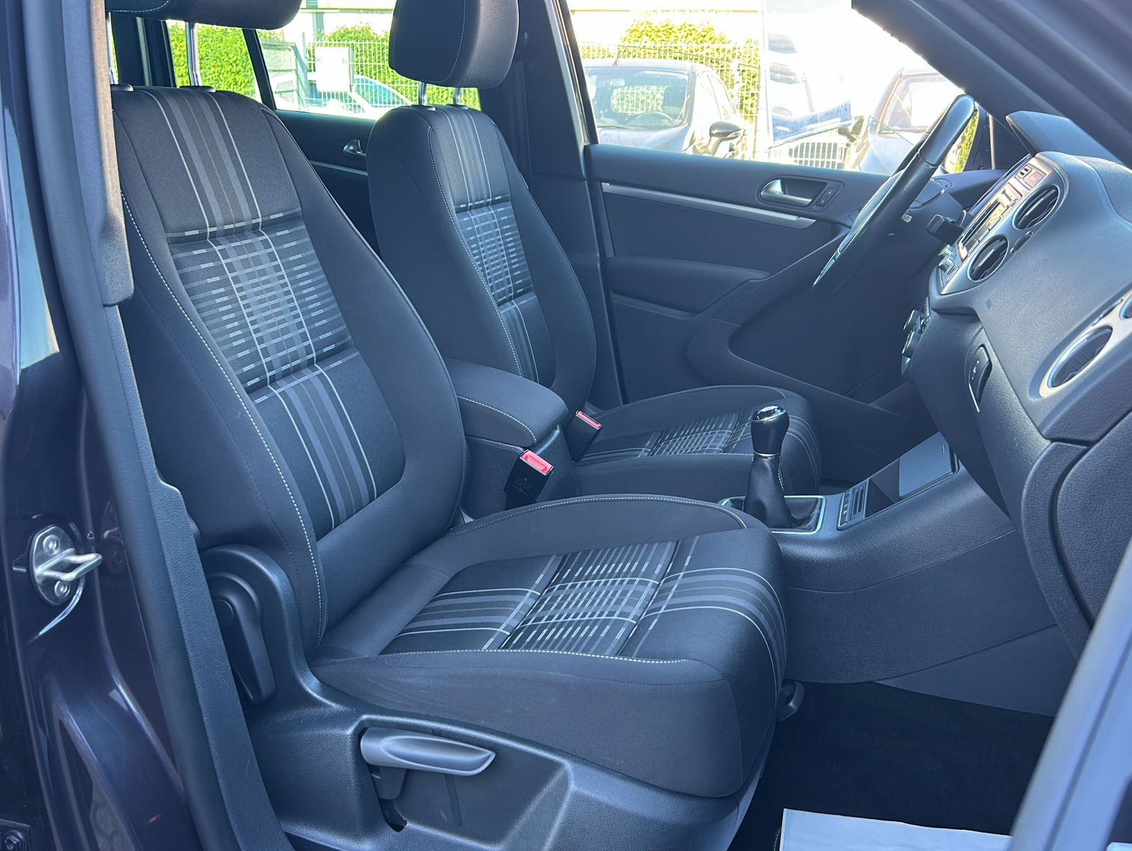 Fahrzeugabbildung Volkswagen Tiguan Lounge Sport & Style