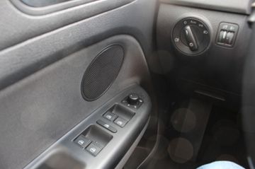 Volkswagen Golf - 8