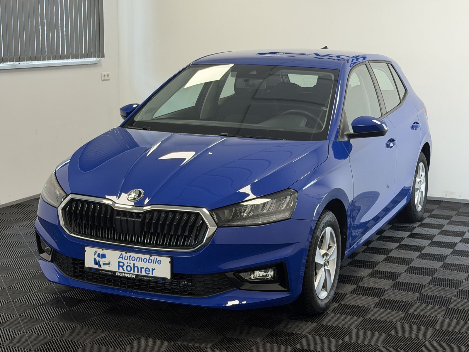 Skoda Fabia 1.0 TSI DSG Klima LED Sitzheiz. Einparkh. imagem 2