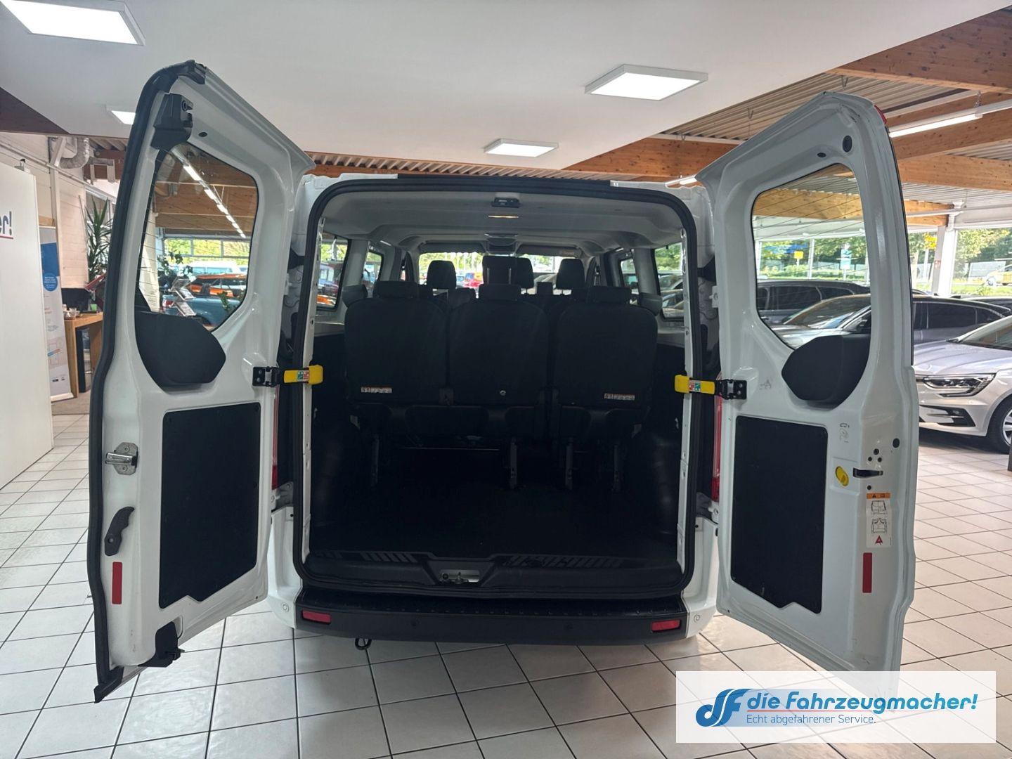 Fahrzeugabbildung Ford Transit Custom Tourneo 320 L2 Trend 2.0 TDCi  Dy
