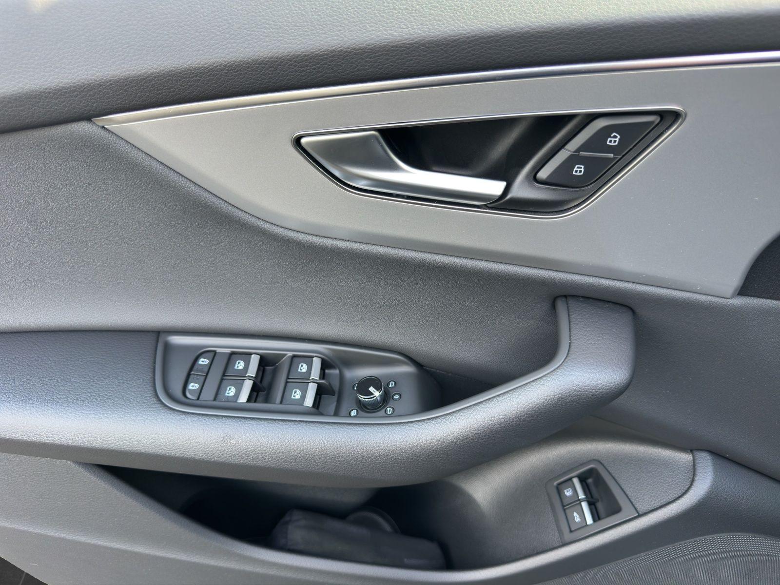 Audi Q8 45 TFSI e Q HuD OPS LED