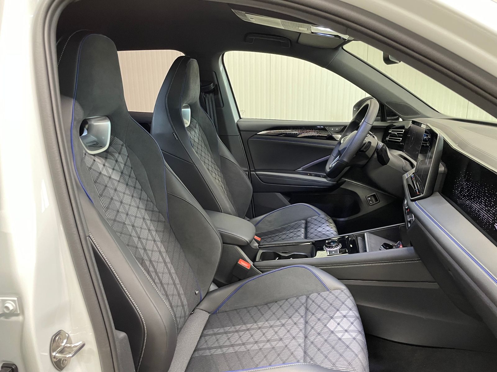 Tiguan R-Line 1.5 TSI eHybrid DSG AHK MATRIX-LED