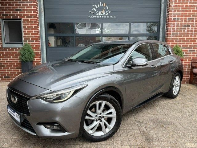 Image of Infiniti Q30
