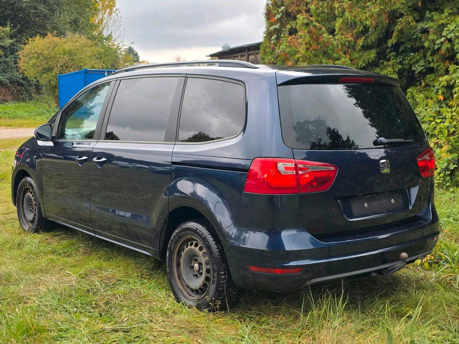 Seat Alhambra 2010 — photo 6