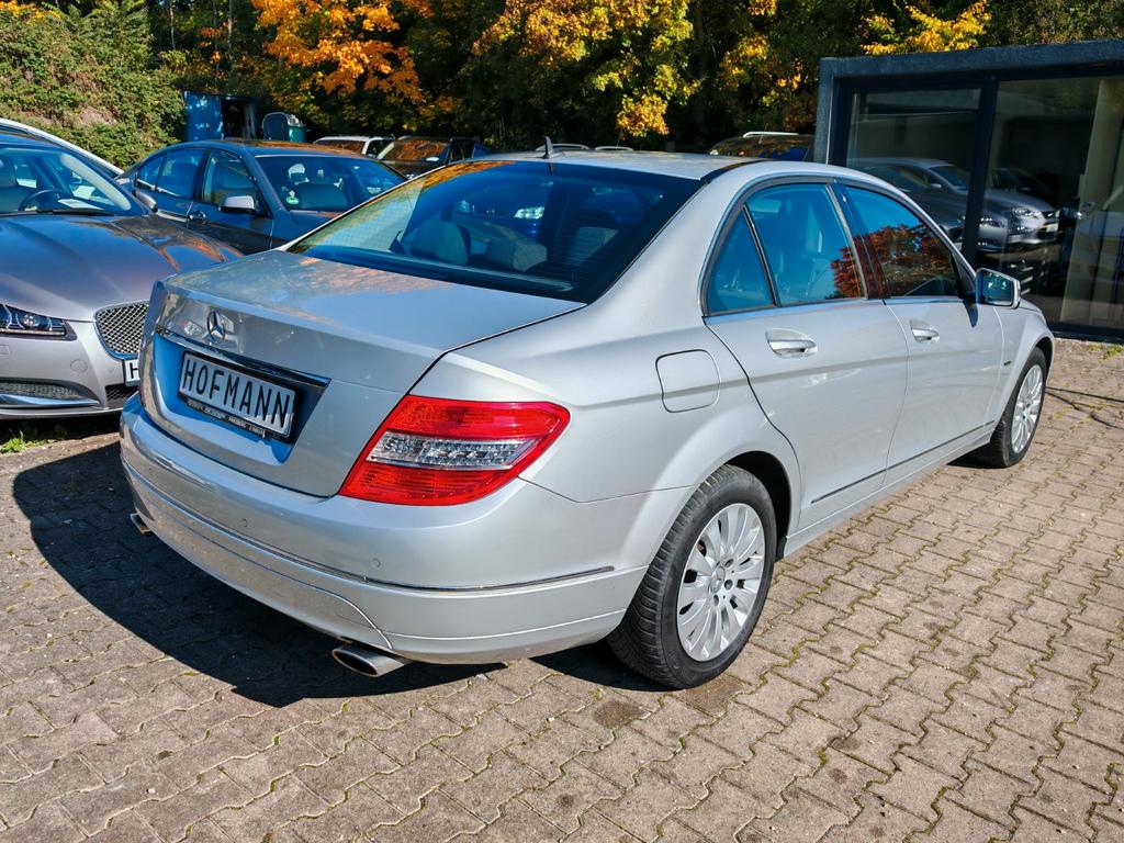 Mercedes-Benz C 230