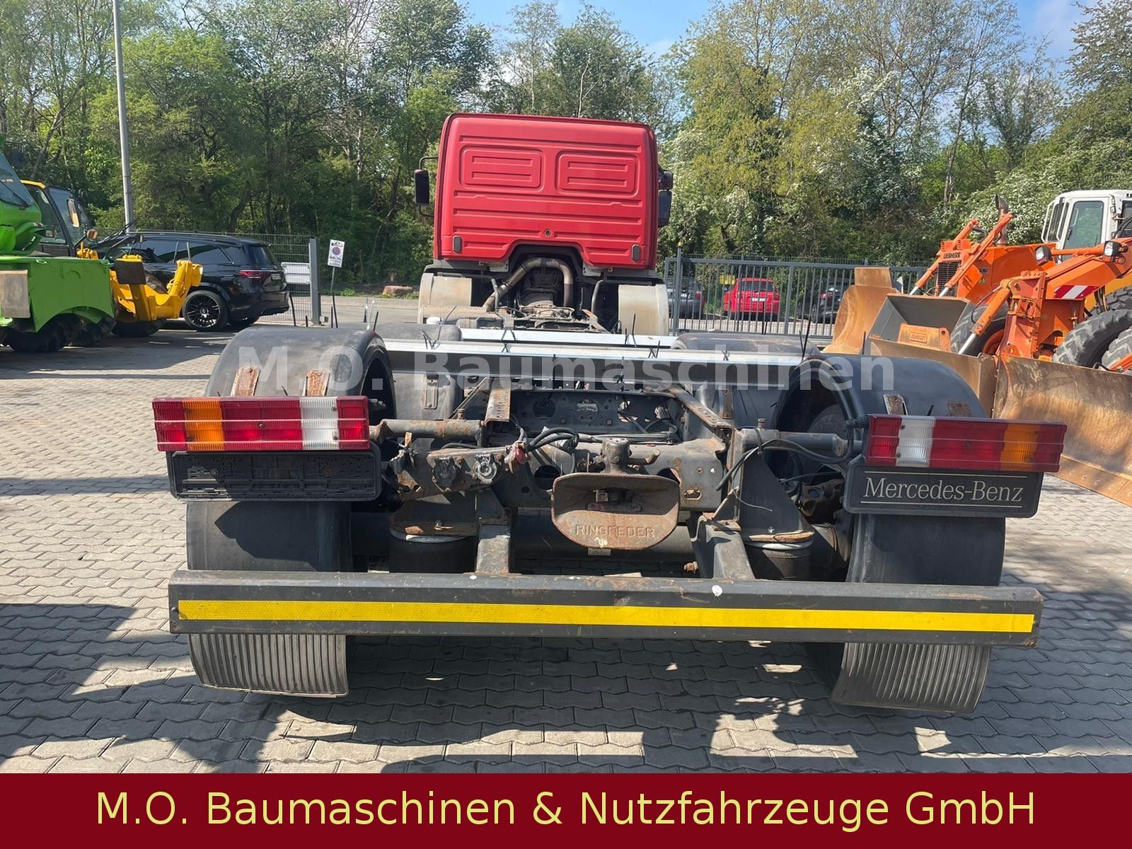 Fahrzeugabbildung Mercedes-Benz Atego 2623 / 6x2 / 3 Achser /  Euro 3 /