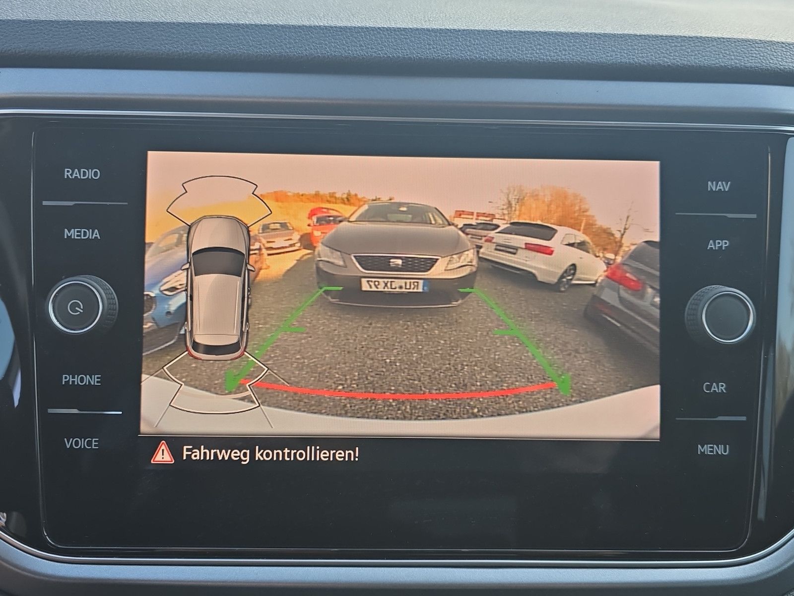 Fahrzeugabbildung Volkswagen T-Roc Active+NAVI+TEMPOMAT+KAMERA+PDC