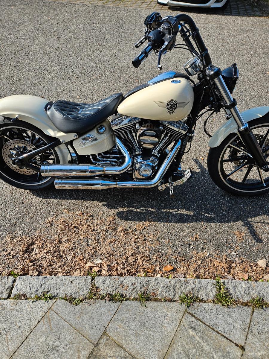 Harley-Davidson Softail Breakout