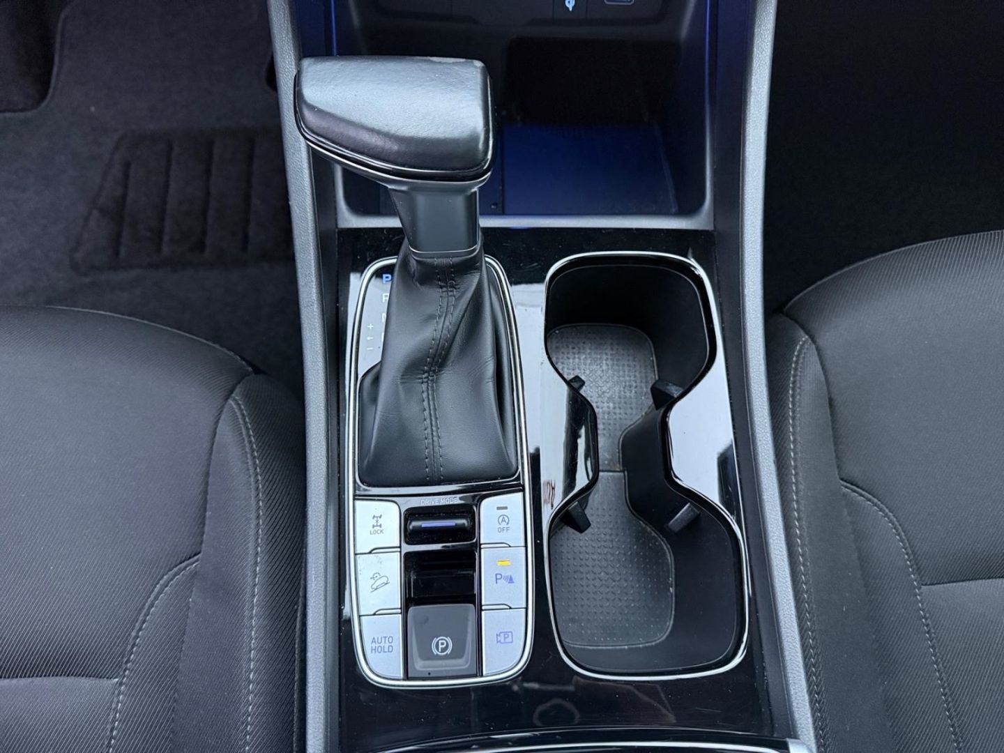 Fahrzeugabbildung Hyundai Tucson Trend 1.6 CRDi 7-DCT4WD Sitzheizung Klima