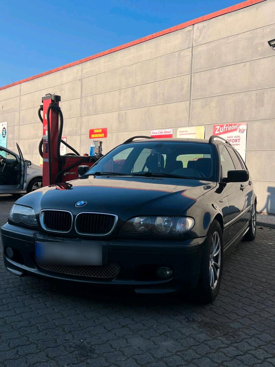 BMW M2 2004 — салон