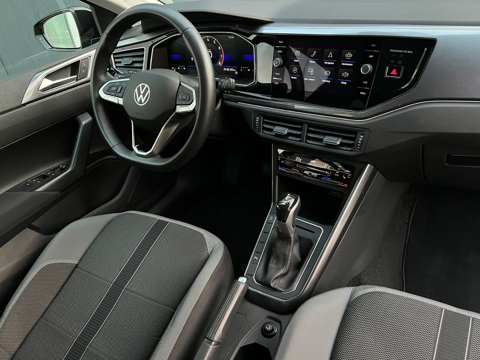 Fahrzeugabbildung Volkswagen Polo Style 1.0 TSI DSG *IQ.Drive-Paket, IQ.Light