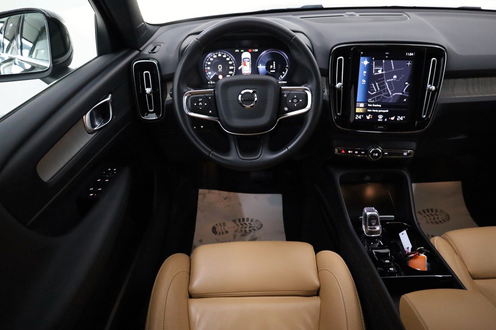 Fahrzeugabbildung Volvo XC40 Inscription T5, Leder,Navi,LED,SH,Kamera