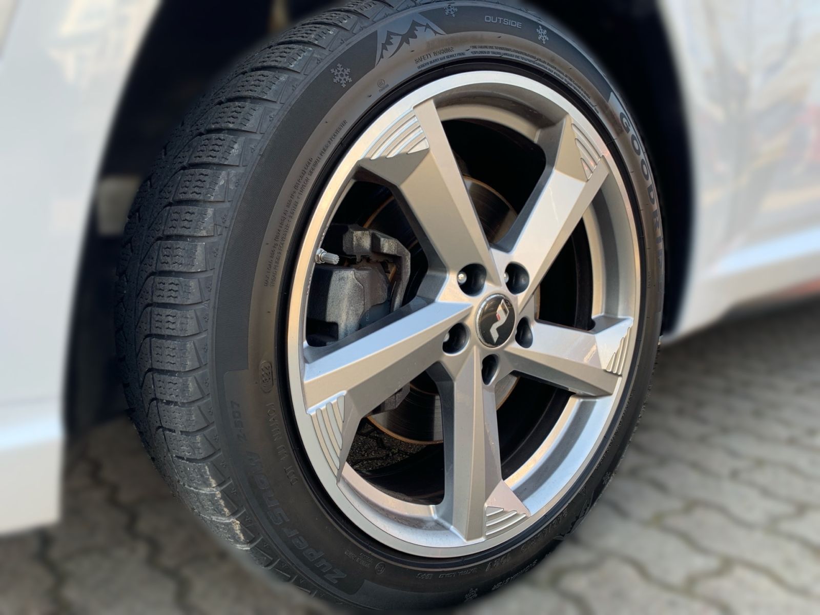 Fahrzeugabbildung Hyundai TUCSON 1.6 T-GDI N Line Mild-Hybrid 8xbereift