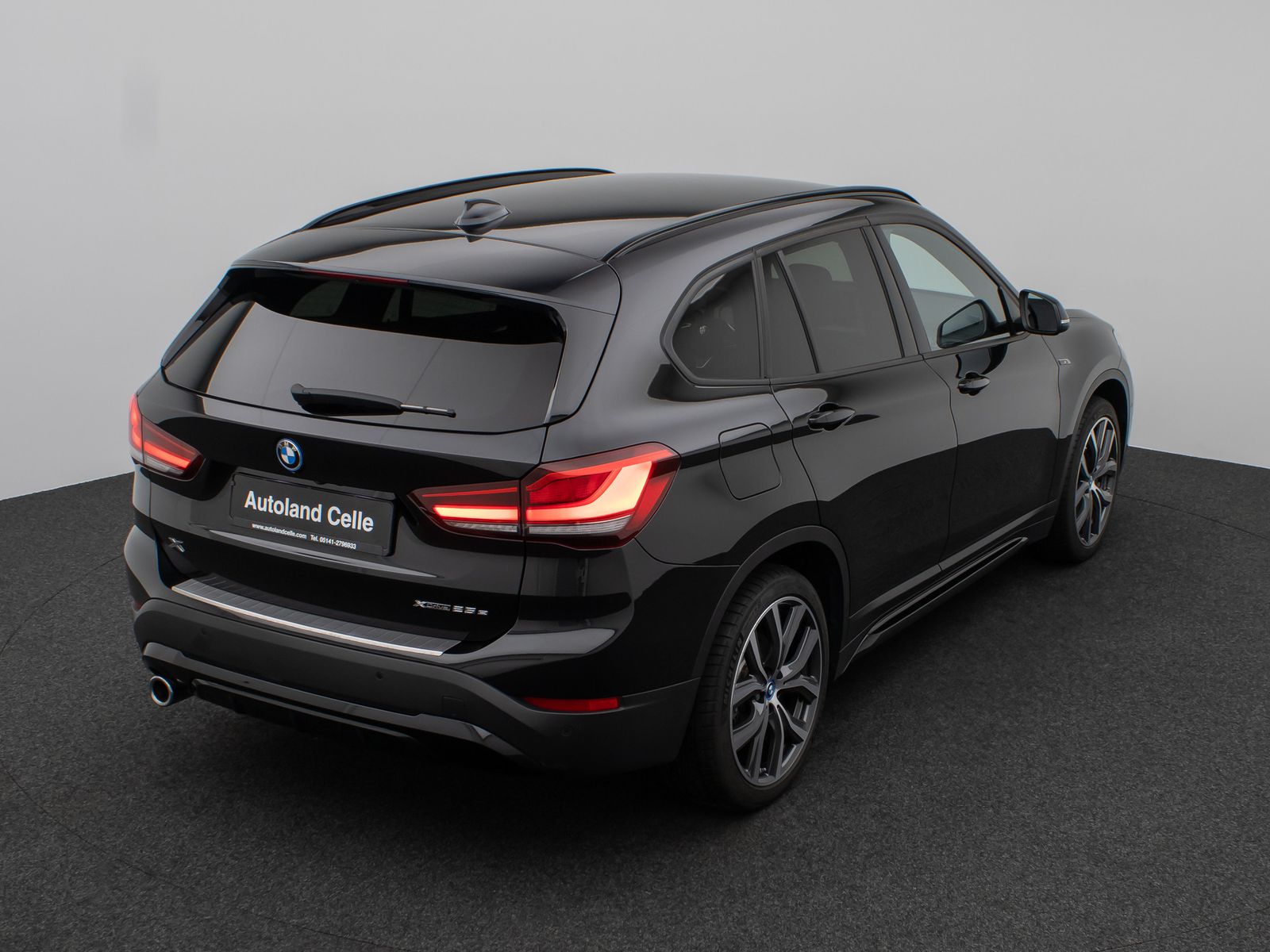 Fahrzeugabbildung BMW X1 xD25e Sport Line Kamera HUD DAB Navi+ Alarm