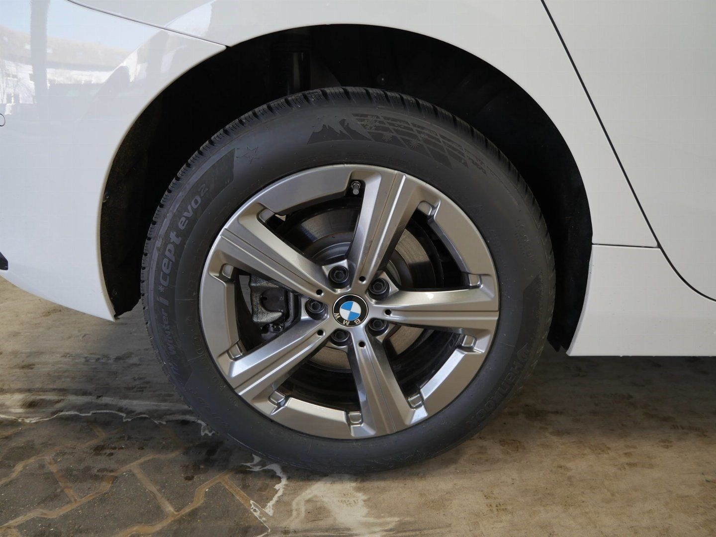 BMW 223 Active Tourer - Bild 7