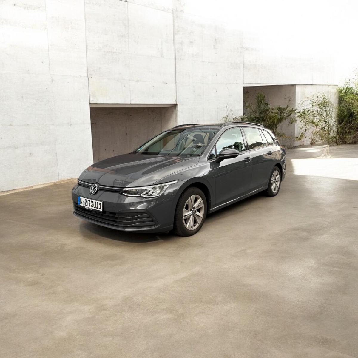 Volkswagen Golf VIII Variant Life eTSI
