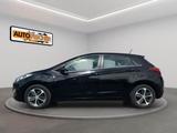 Hyundai i30 blue Trend  Automatik  Kamera  Navi - Hyundai i30 mit Diesel-Antrieb: Limousine