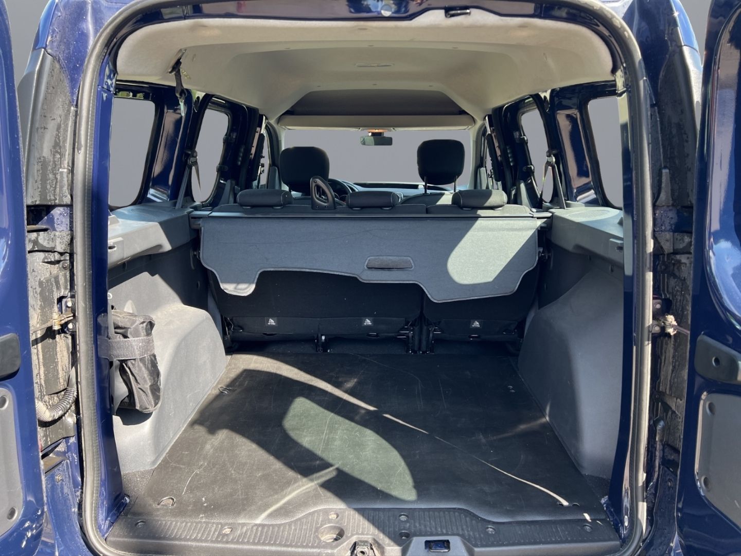 Fahrzeugabbildung Dacia Dokker Comfort 1.2 TCe 115 Navi Klima SHZ Temp T