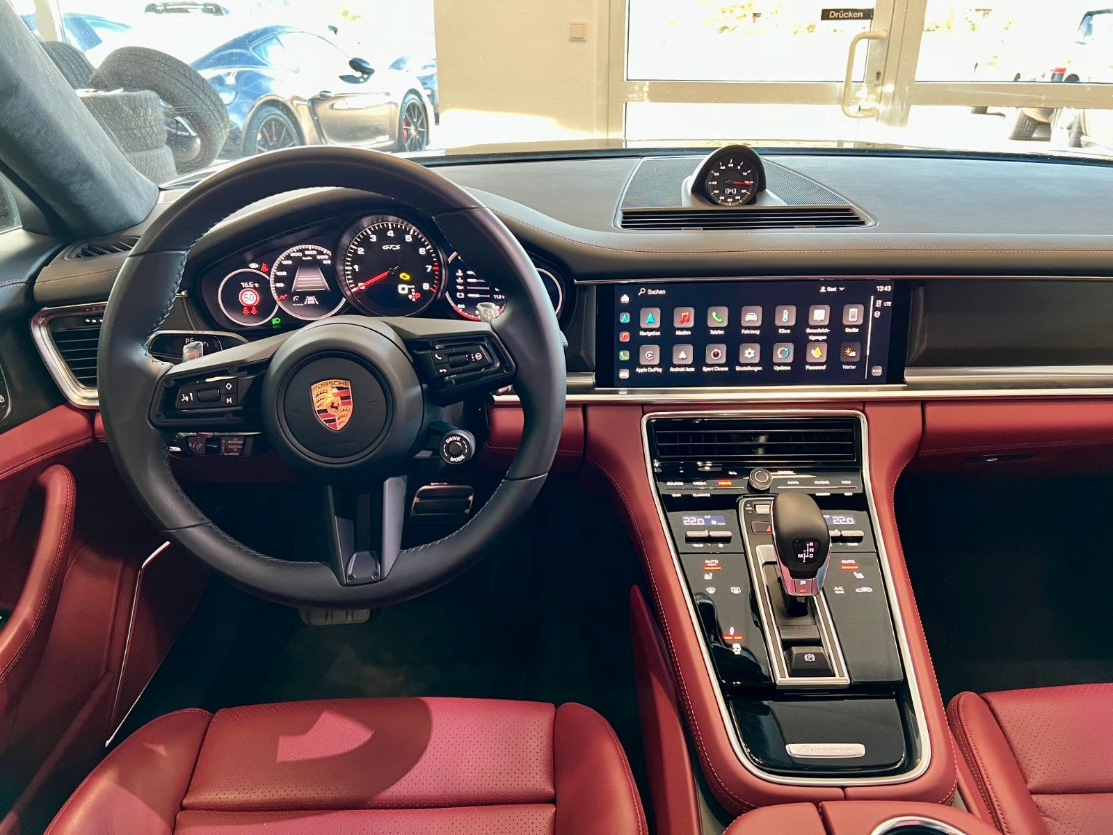 Fahrzeugabbildung Porsche Panamera GTS Panorama, ACC, Hinterachslenkung