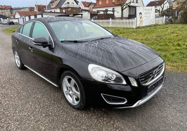 Volvo S60 2.0 T Lim. Summum NAVI XENON LEDER KAMERA