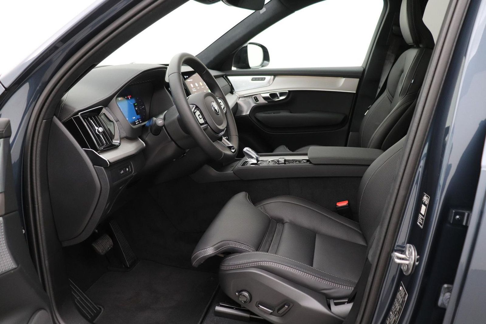 Volvo XC90 T8 Ultra Black Edition | Bowers&Wilkins | l imagem 3