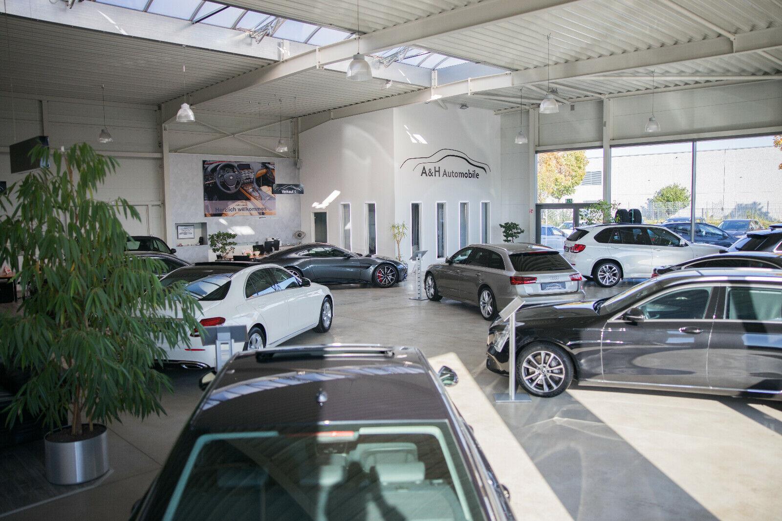showroom-image-main
