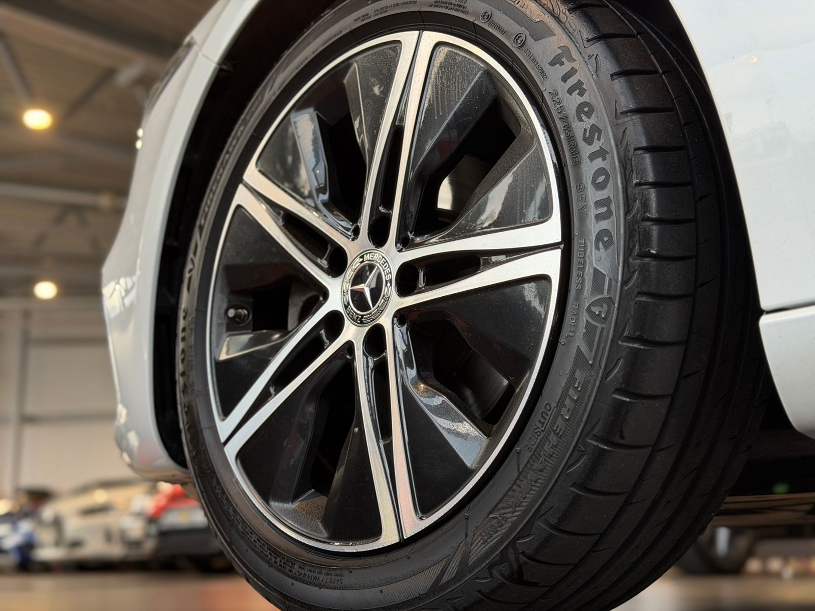 Fahrzeugabbildung Mercedes-Benz A 200 Limousine Progressive NIGHT 360° DIST