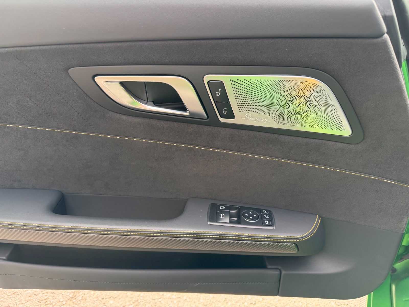 Fahrzeugabbildung Mercedes-Benz AMG GT R Keramik+Carbon+Distr+Night+RFK