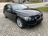 BMW 320i xDrive Touring Advantage Advantage - BMW 320: 320i Xdrive