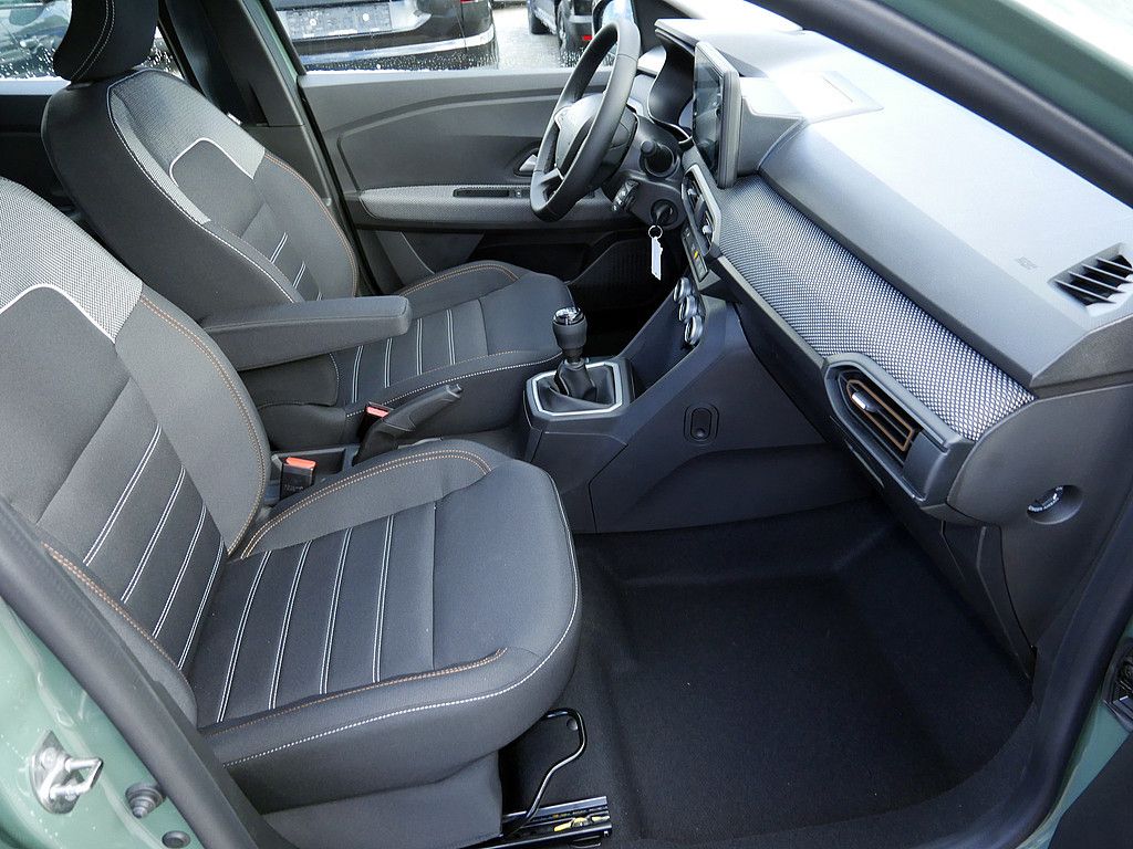 Fahrzeugabbildung Dacia Sandero Stepway Expression TCe 90
