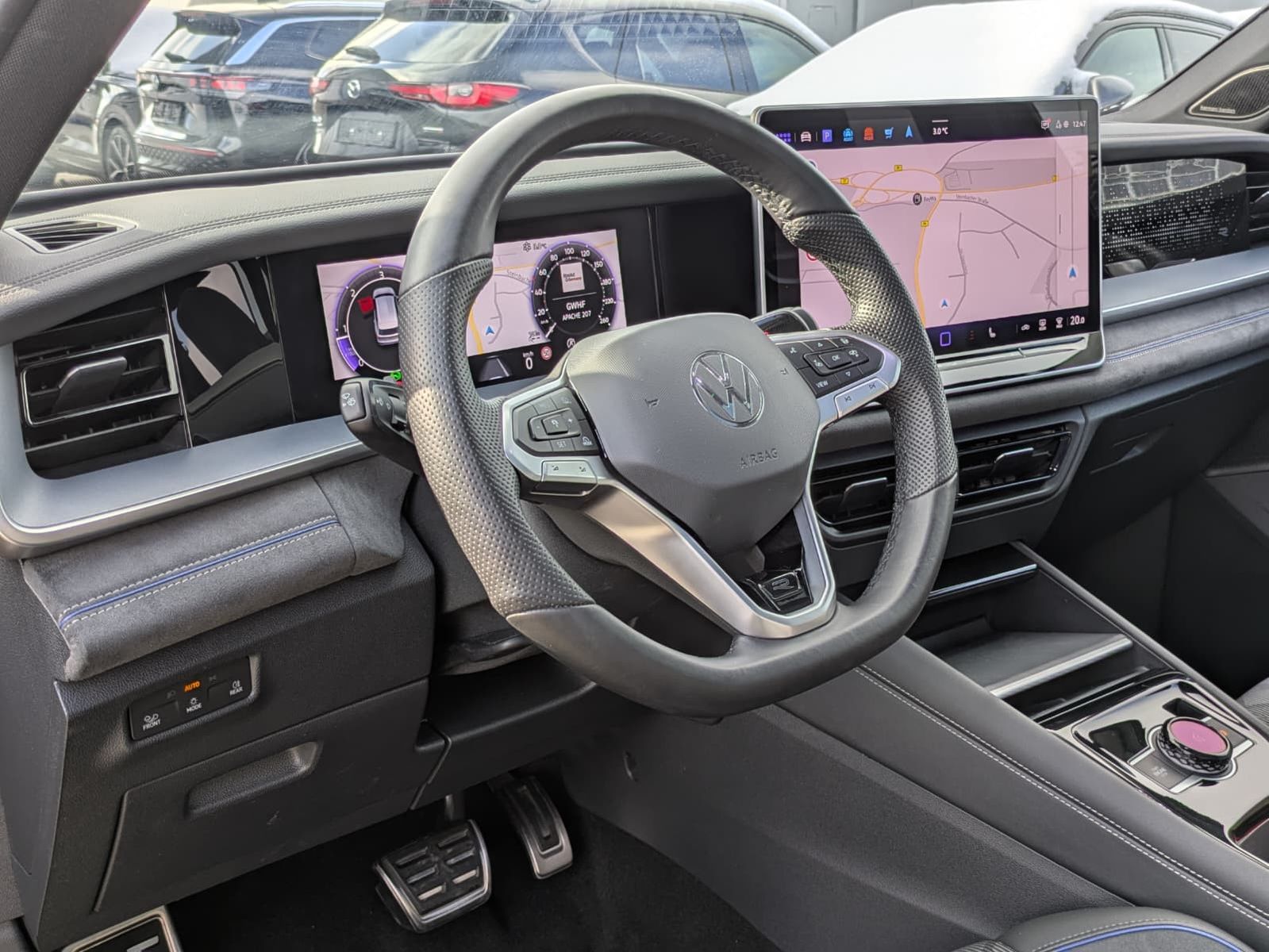 Fahrzeugabbildung Volkswagen Tayron 2.0 TDI 4M R-Line 7Si*MATRIX*AHK*PANO*HUD