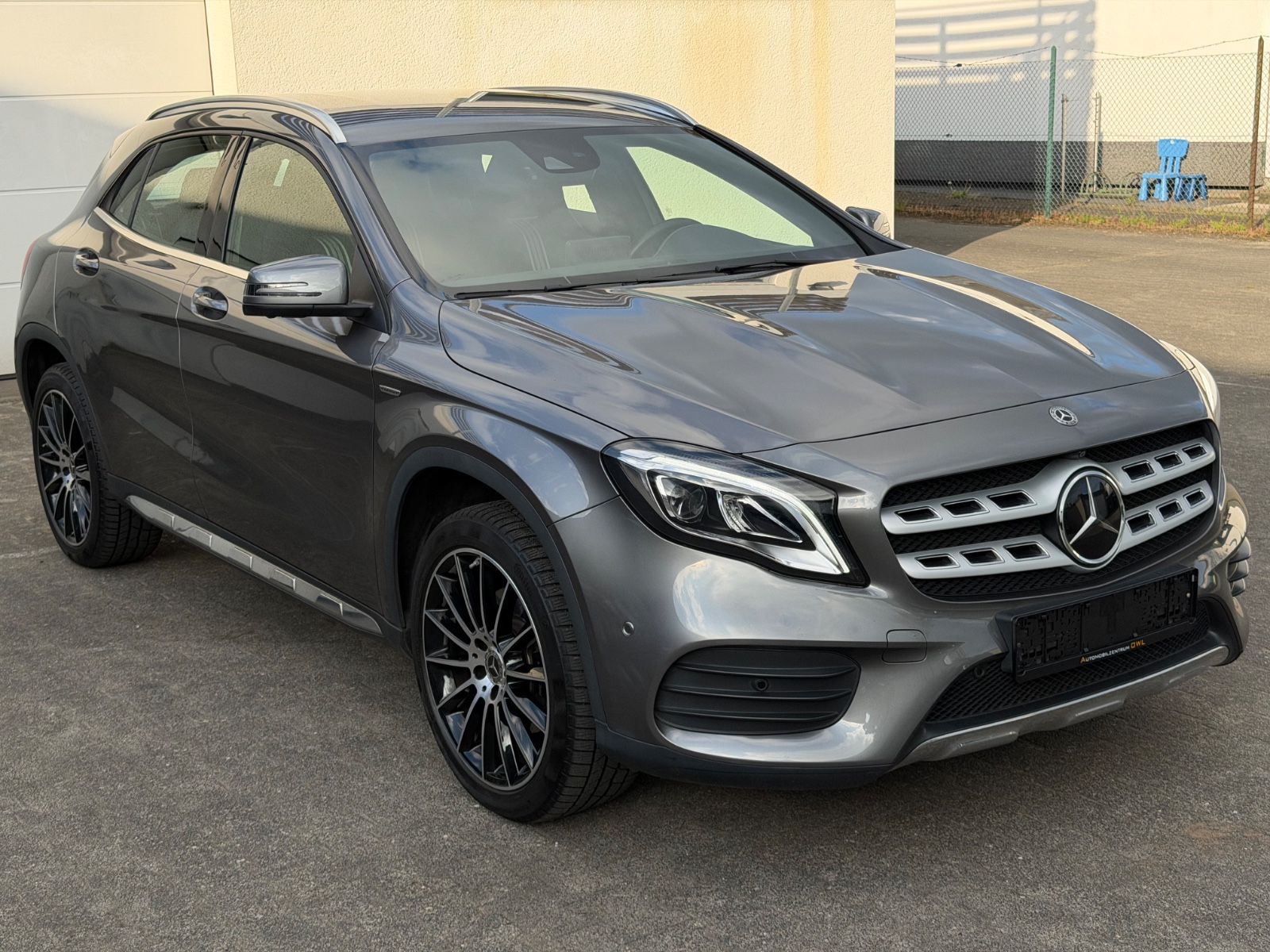 MERCEDES-BENZ GLA 220 4Matic AMG Line ACC|360°|MEMO|BLINDSPOT