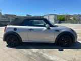 MINI Cooper S Cabrio JCW Aerodynamik Kamera Automatik - silberne MINI Cooper S Cabrio