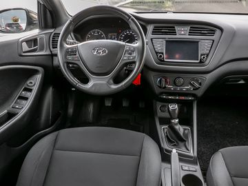 Hyundai i20 Passion Plus Navi SHZ LenkradHZG Spurhaltea.