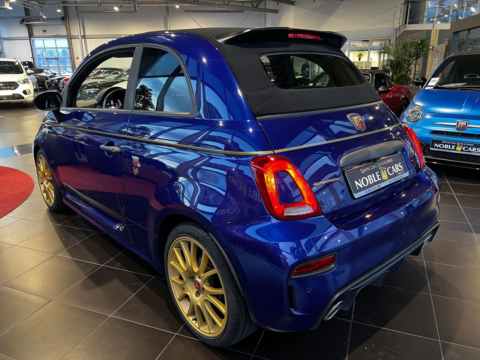 Fahrzeugabbildung Abarth 595C Scorpioneoro Turismo Aut  Sitzheizung RFK
